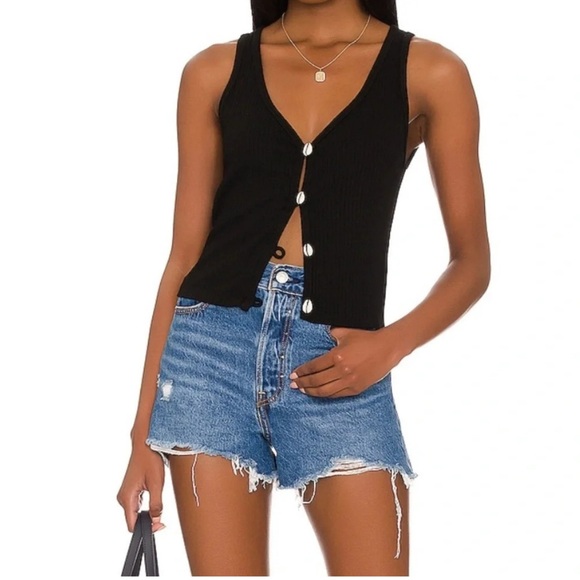 Aritzia Pants - Levis Ribcage short Noe Departure 28